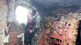 Favela Puto In Militar Pauzudo Fudeu O Maconheiro Atras Do Quartel. 13 Min
