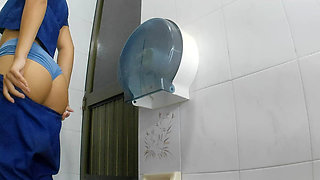 Compilation of Girls Pissing in Bathrooms