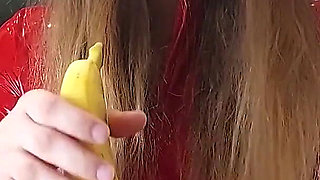 I crush bananas like your dick