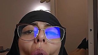 Blowing My Dildo While I Say Naughty Things Mia Niqab
