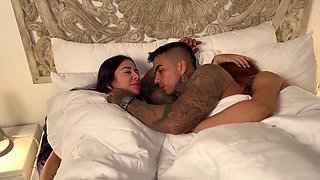 Neighbor! Can I stay with you and your husband? I forgot my keys! Silvana Lee and Christian Chaux