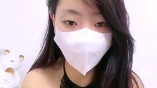 Amateur Asian teen sucks this big hard cock