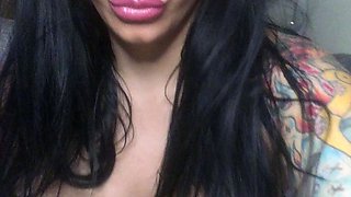 Love Chat Big Boobs Brunette Masturbating For Cam