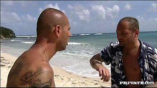 Bisexual Babes Lauren May and Nesty Are Outdoors Enjoying a Threeway - Private Porn Sex Videos
