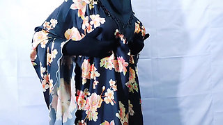 Indian beautiful village housewife having sex in the room - clear Hindi audio