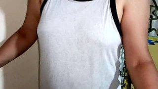 Super kinky girl shows off her naked body while working out, shaking her curves in this real homemade clip
