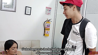 My Horny Stepmother Gives Me a Delicious Blowjob Until She Makes Me Come All Over Her-porn in Spanish