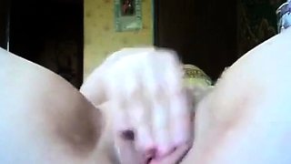 Maid's 18-year-old daughter close-up pussy play