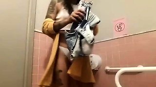 kristenwylde - Masturbating at a public toilet