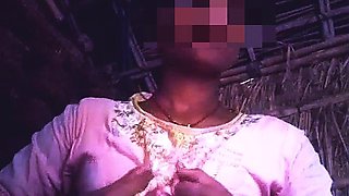 Desi Mallu Aunty Pink Frock Me Chuchi Masala Rahi Hai