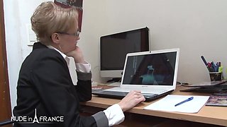 First day at work our new secretary gets analized by the boss