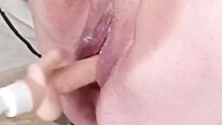The Sex Machine Brought the Mother-in-law to Orgasm