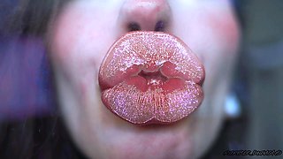 Glamour Girl Kiss with Sweet Shiny Juicy Lips