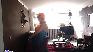 Saturno Squirt the sexiest Latin babe, she is Muslim reveals herself and becomes a stripper BALADGHAYA.