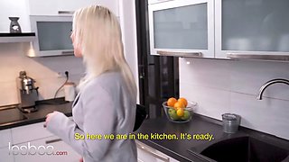 Lesbea blondie estate agent makes schoolgirl an suggest she can't refuse