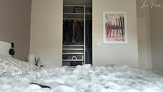 Naughty One-to-one with the Sexy Lea Pam Who Plays with Her Dildo and Her Pussy