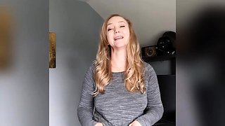 Big boob brunette masturbates on webcam