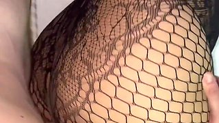 A brunette baddie is so sexy that it's impossible to resist her pussy