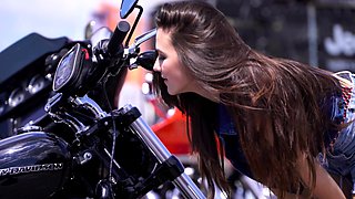 Mira amateur teen naked babe