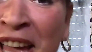 BBW sexologist knows how to fuck couples in cum crisis - 2