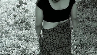 Hot Aunty Fucking Pussy in Forest Doggy Style