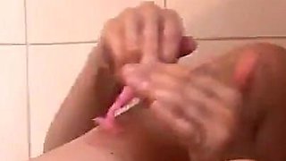 Julia Ann up Close Shaving