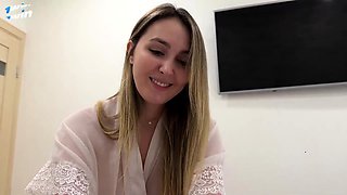 Stepson tears up his splendid stepmom in family therapy -