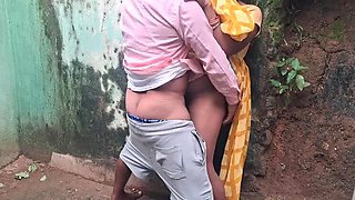 Komal Aunty Hot Indian Desi Fucked Hard by Trilokinath in Hindi