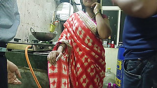Kitchen me step mom or step daughter ko father in law ne ache se choda