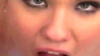 The Young Stepsister Wants to Blow a Blowjob to the Stepbrother