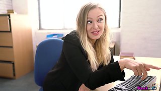Naughty secretary Beth is masturbating her yummy pussy in the office