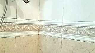 Big Ass and Busty White in the Shower Getting Dildo Xxl