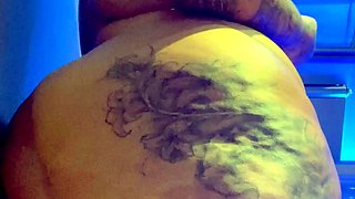 amateur raintree03 flashing ass on live webcam