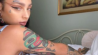 Cute amateur webcam teen girl toying pussy on webcam