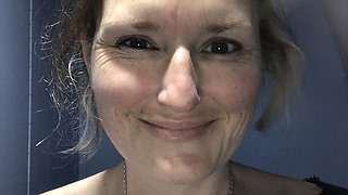 Massive Piss Sprays Everywhere