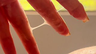 I stayed at a hotel where a super handsome guy greeted me, so I'm going to masturbate thinking about him.