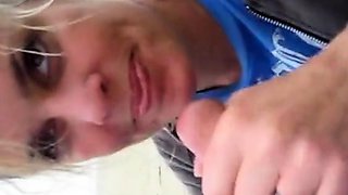 Jenn's Beach Blowjob