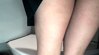 High School Girl Couldn't Control Squirting