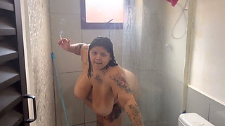 Curvy Smoke Bath Teaser BBW Lights up in the Shower