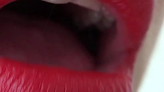 742 Burning Passion of Her Red Shiny Lips