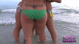 Three All Natural College Cuties Flash at the Beach