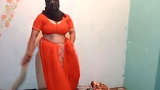 Indian Muslim Desi Girl in Hijab Dances and Gets Fucked Hard by Lover