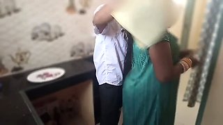 Desi step mom fucked in the kitchen,I fucked her to surprise while she is cooking..