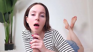 Cute blonde amateur webcam teen masturbating