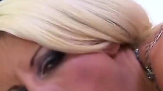 A bed full of pussy and mature cock to penetrate deeply