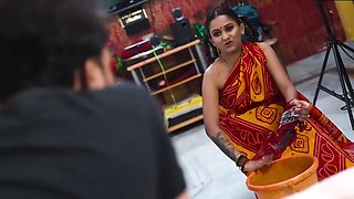 Cute bhabhi ko chod rha tha tabhi chacha aa gya