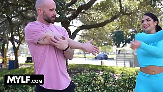 Gym goddes Alexa Payne nails her personal trainer and guzzles his cumshot - mylf