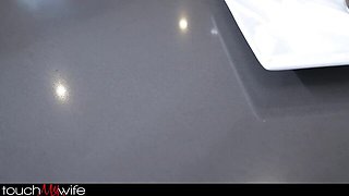 Watch aphrodisiac Amiee Cambridge and Gi Joey's dirt