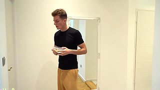 Gorgeous teen pornstar hot sex scene