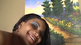 Bubble butt black slut bangs and explodes cum out her sweet pussy